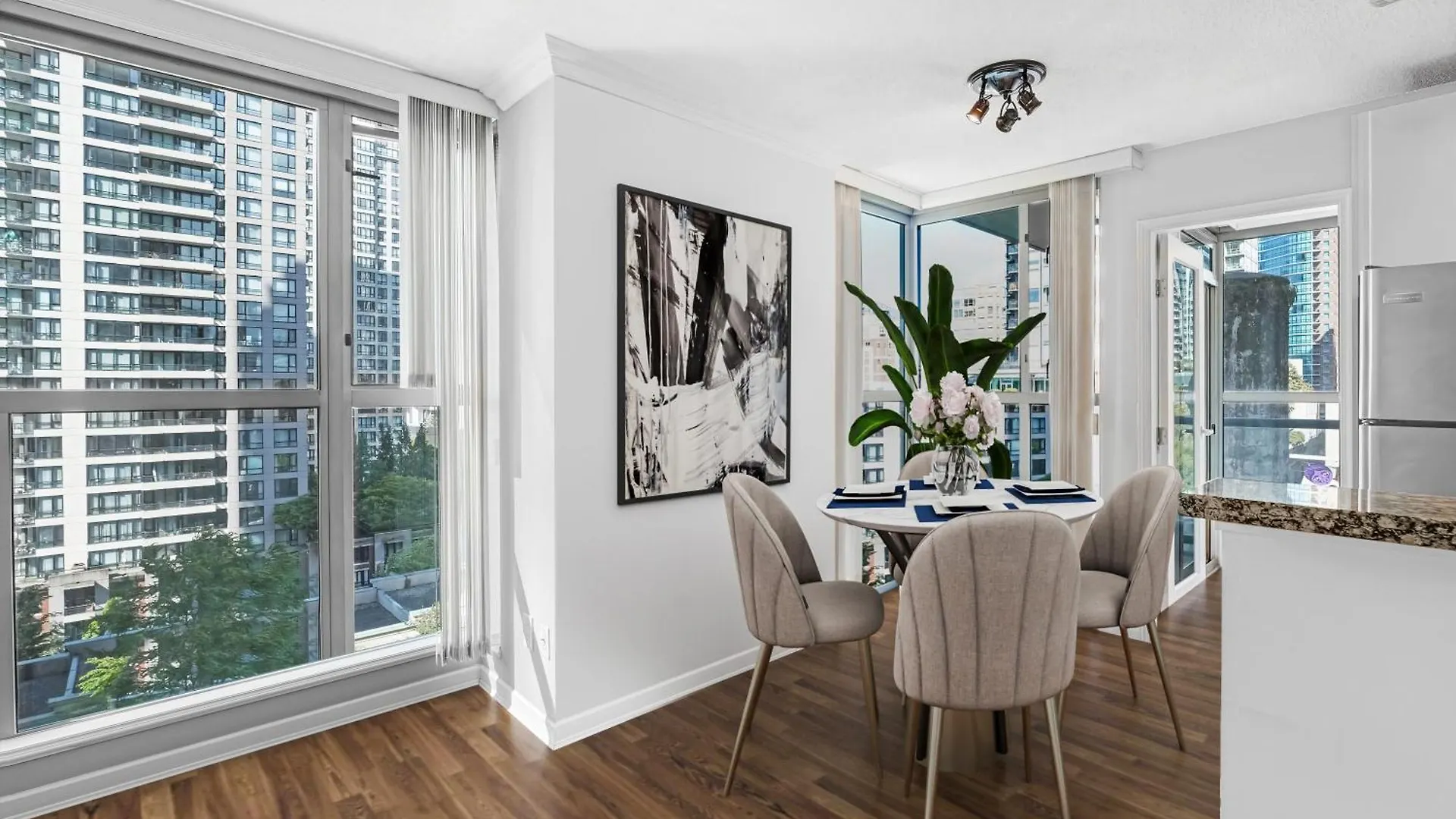 Chic And Central 2Br Home Next To Yaletown Nightlife Vancouver 0*,  Canada