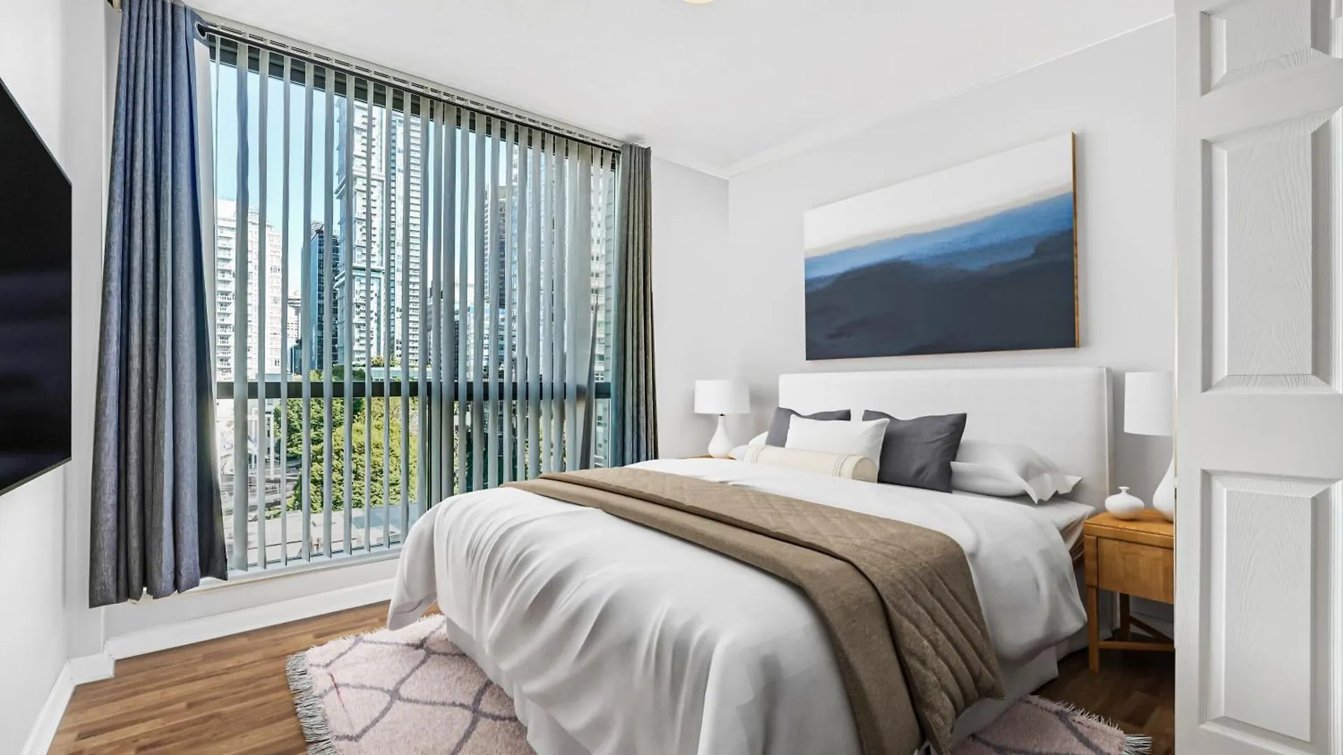 Chic And Central 2Br Home Next To Yaletown Nightlife location